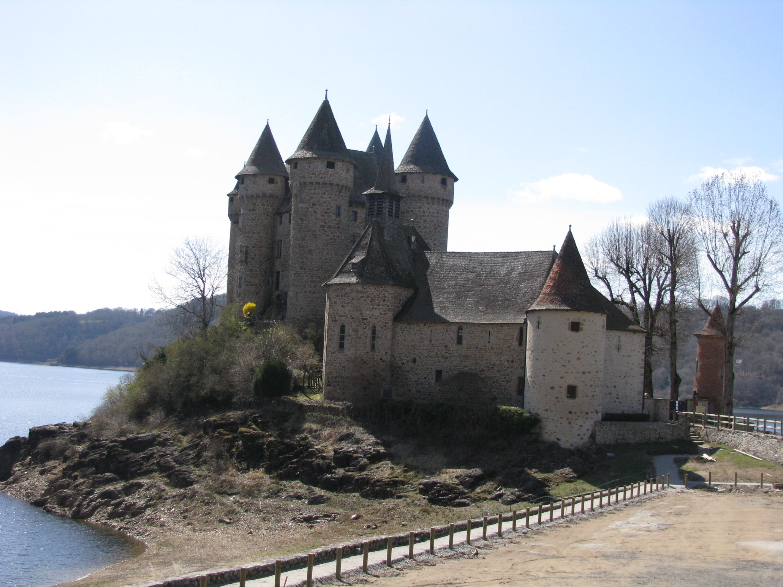 Chateau de Val sur la Dordogne